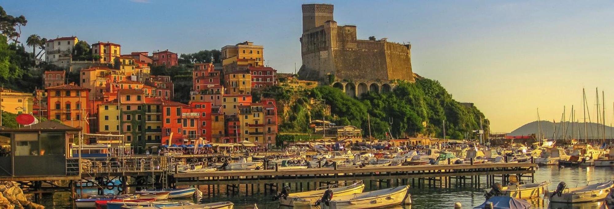 Appartamento Con Parcheggio Vicino Alla Stazione E Centro La Spezia Bagian luar foto
