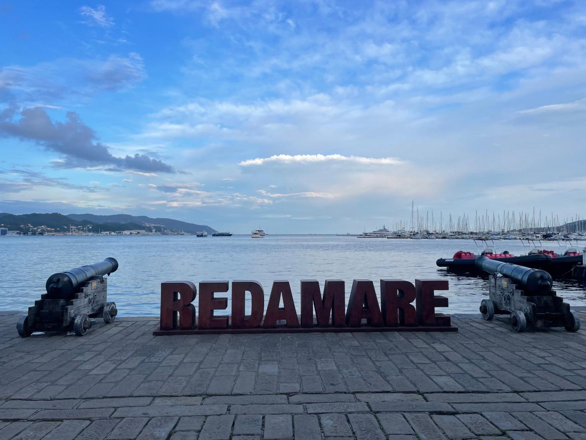 Appartamento Con Parcheggio Vicino Alla Stazione E Centro La Spezia Bagian luar foto