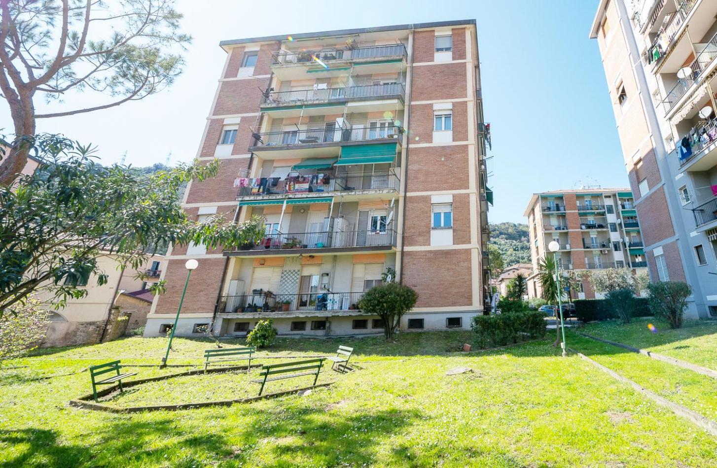 Appartamento Con Parcheggio Vicino Alla Stazione E Centro La Spezia Bagian luar foto